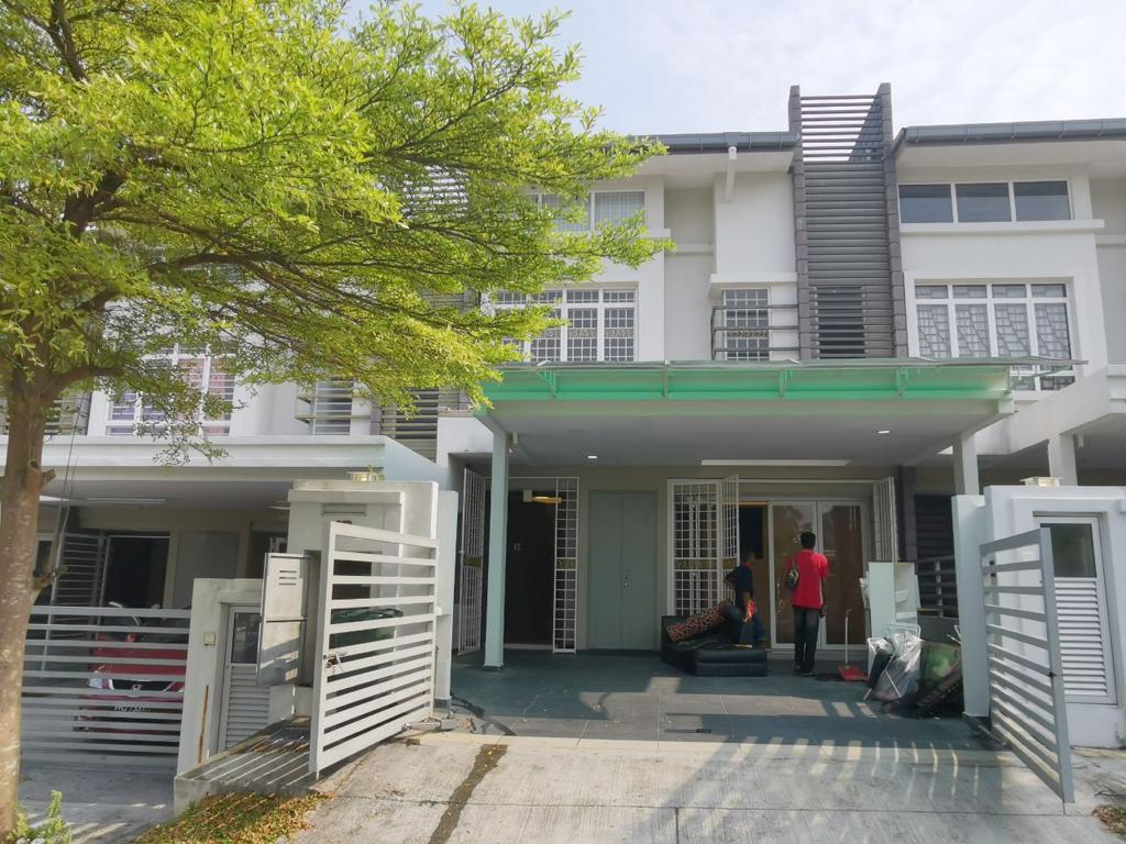 Double Storey Terrace TTDI Grove Kajang