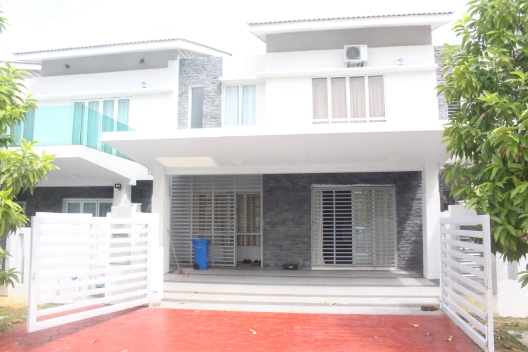 Hyperlink Double Storey Terrace House D’Kayangan Seksyen 13 Shah Alam 