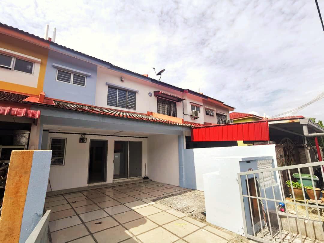 Double Storey Terrace Bandar Saujana Putra 6 Puchong
